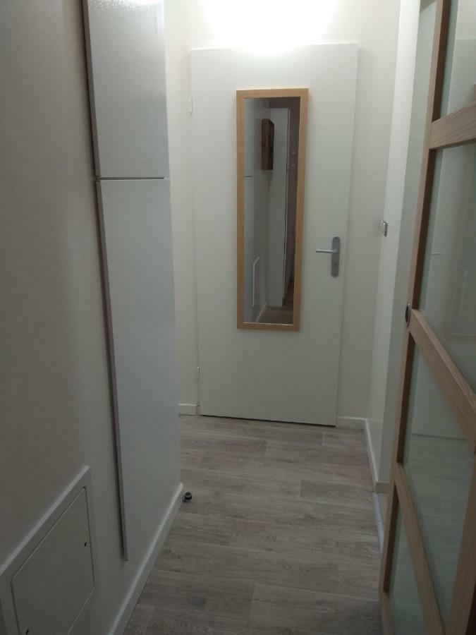 Chic Studio Near Paris Apartment Saint-Denis  Bagian luar foto