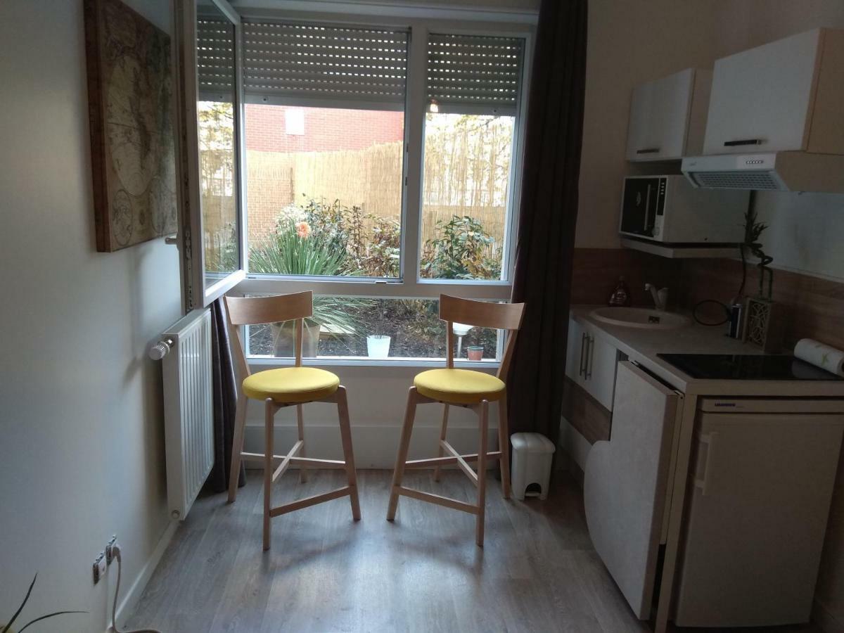 Chic Studio Near Paris Apartment Saint-Denis  Bagian luar foto