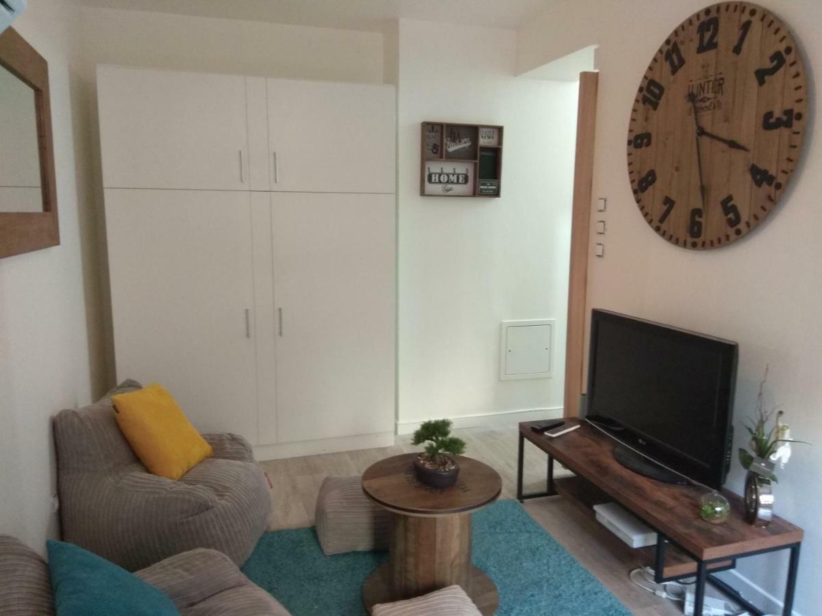Chic Studio Near Paris Apartment Saint-Denis  Bagian luar foto
