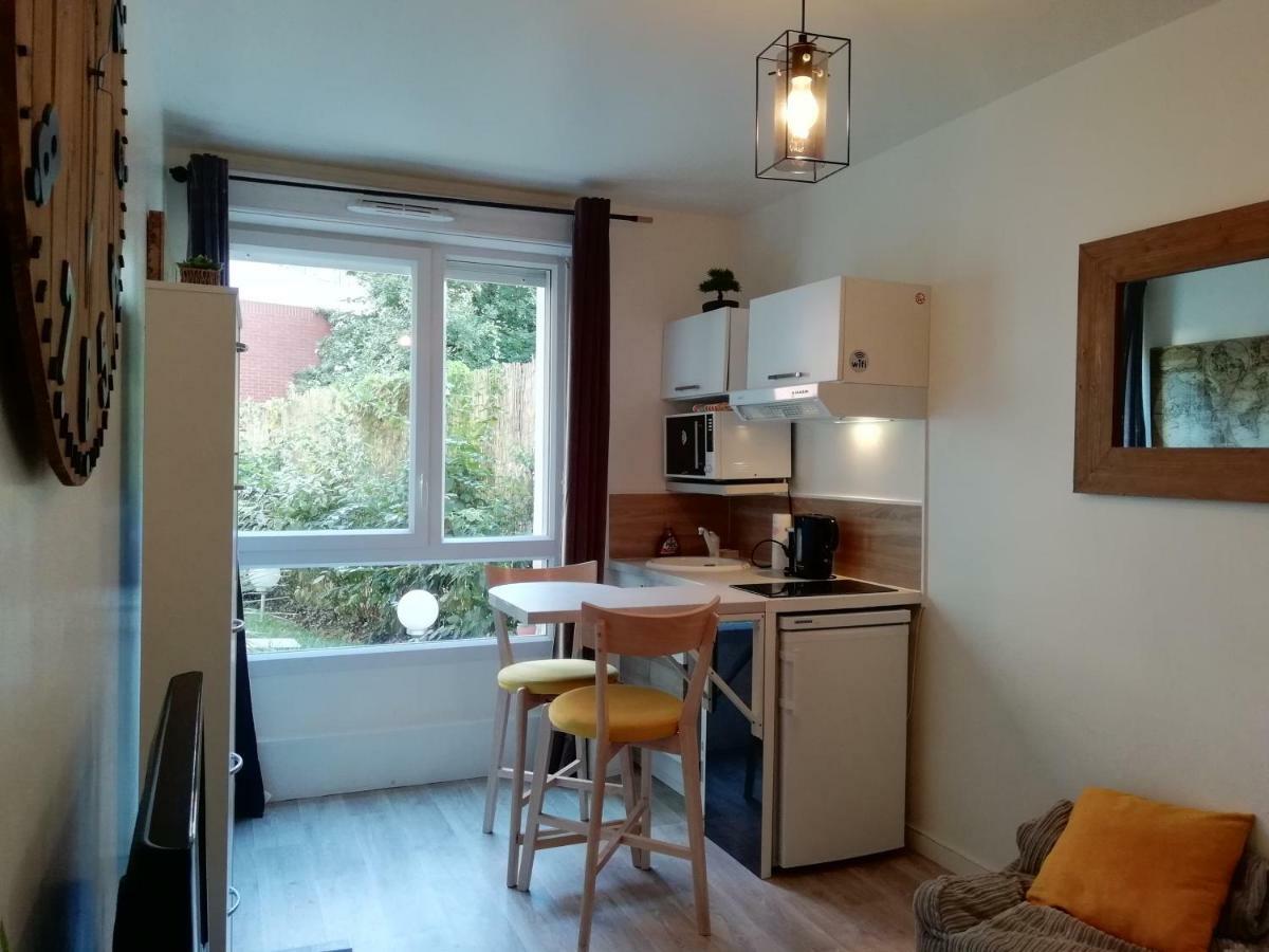 Chic Studio Near Paris Apartment Saint-Denis  Bagian luar foto