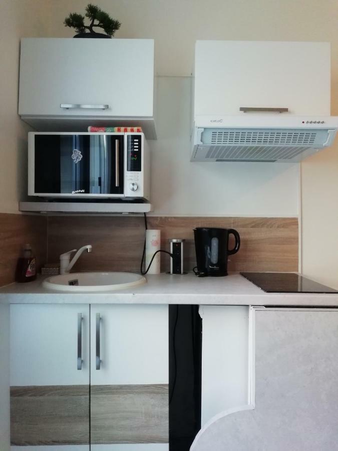 Chic Studio Near Paris Apartment Saint-Denis  Bagian luar foto